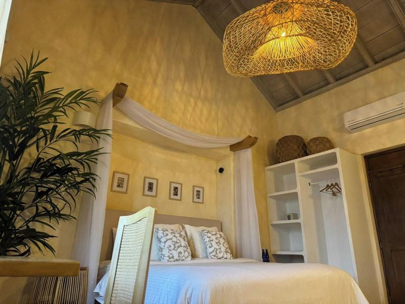 Moet Casa Heredia image