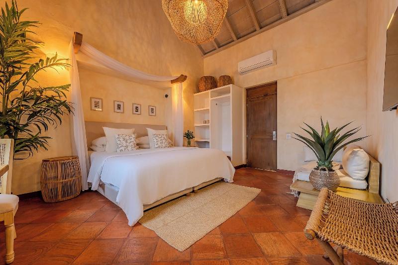 Moet Casa Heredia image
