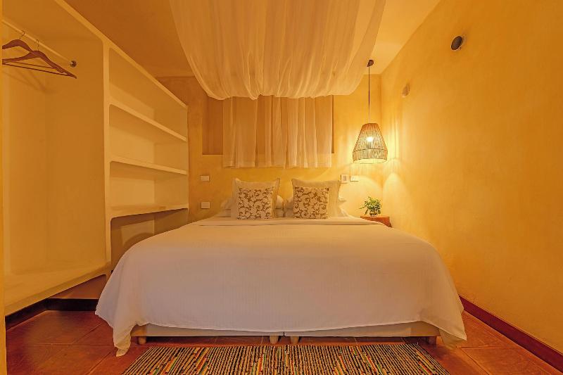 Moet Casa Heredia image