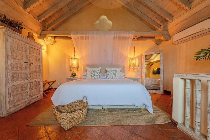 Moet Casa Heredia image