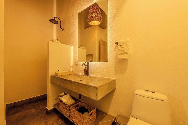 Moet Casa Heredia image