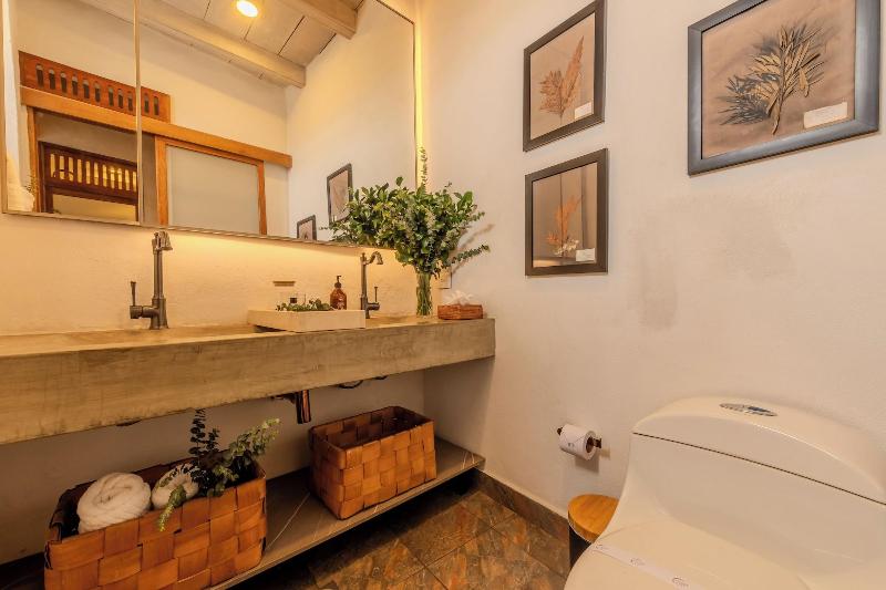 Moet Casa Heredia image