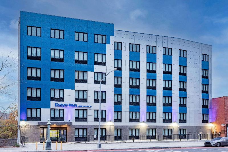 Days Inn by Wyndham Bronx Near Botanical Garden image