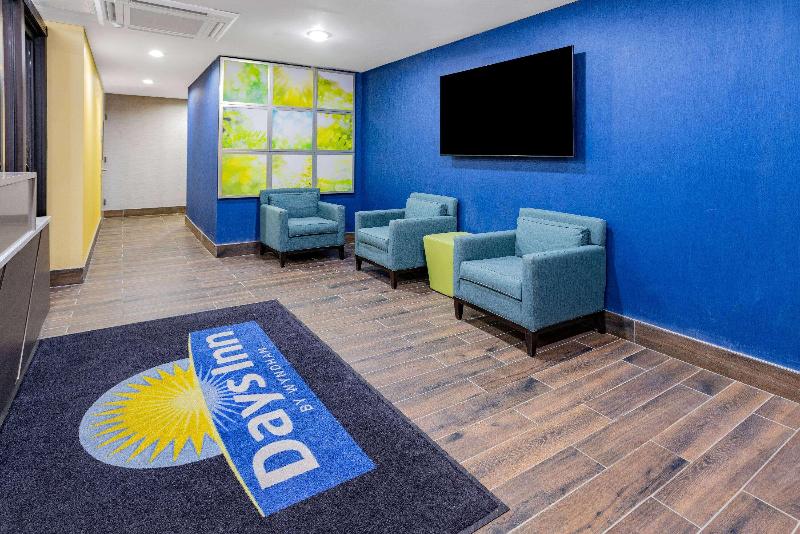 Days Inn by Wyndham Bronx Near Botanical Garden image