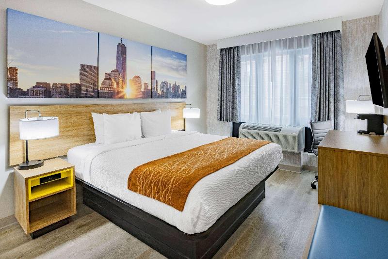Days Inn by Wyndham Bronx Near Botanical Garden image
