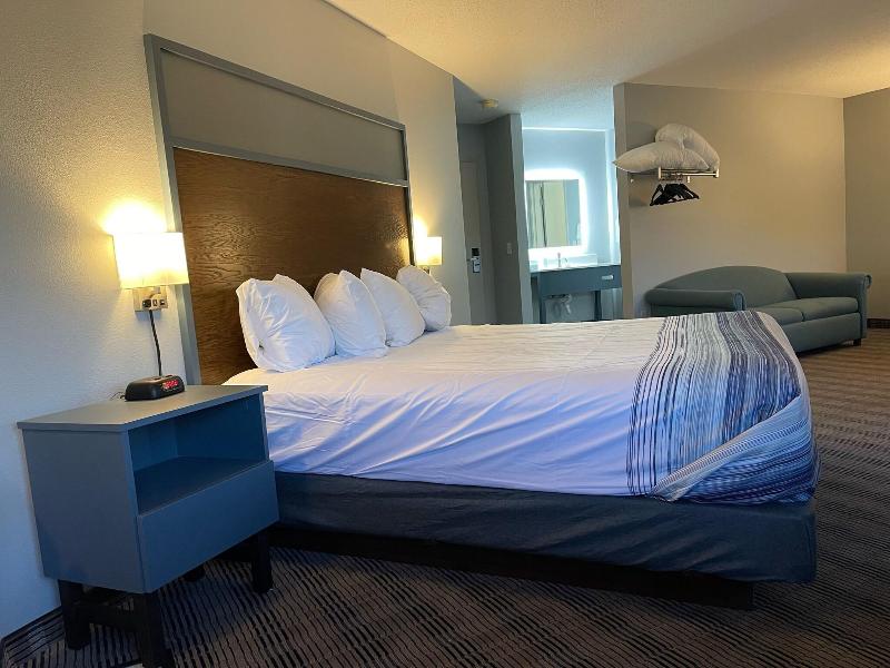 Americinn By Wyndham Ladysmith image