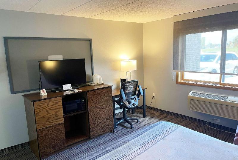 Americinn By Wyndham Ladysmith image