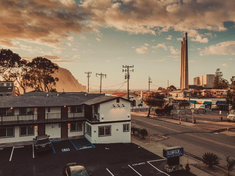 Blufftop Inn & Suites - Wharf/Restaurant District