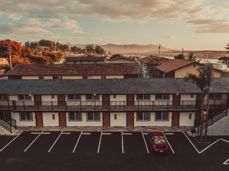 Blufftop Inn & Suites - Wharf/Restaurant District