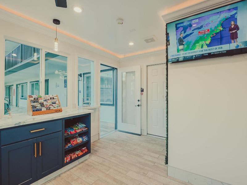 Blufftop Inn & Suites - Wharf/Restaurant District