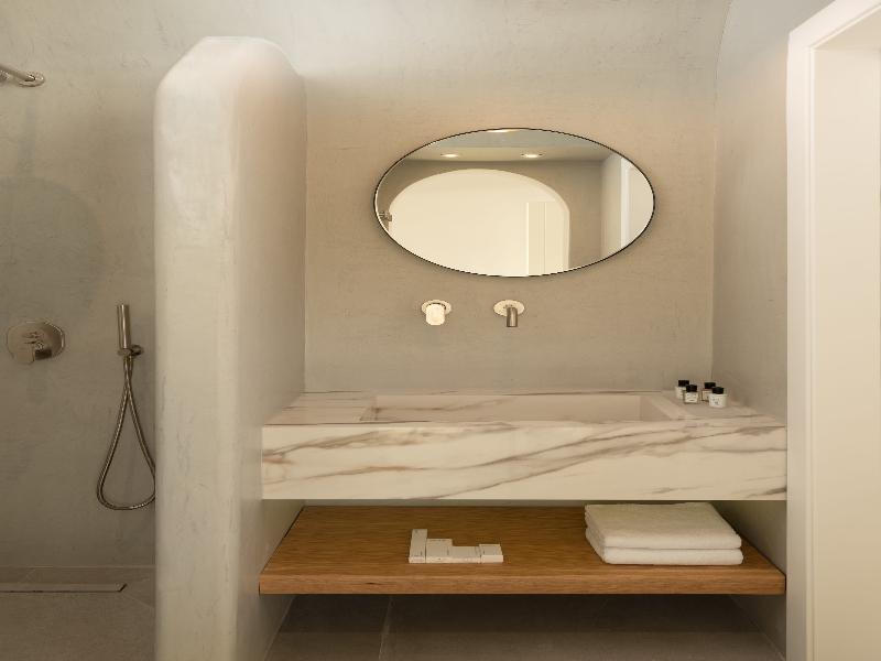SUITE SUPERIOR ONE BEDROOM — photo 6