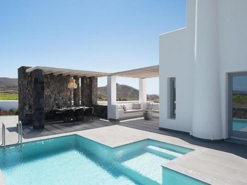 VILLA WITH PRIVATE POOL — photo 8