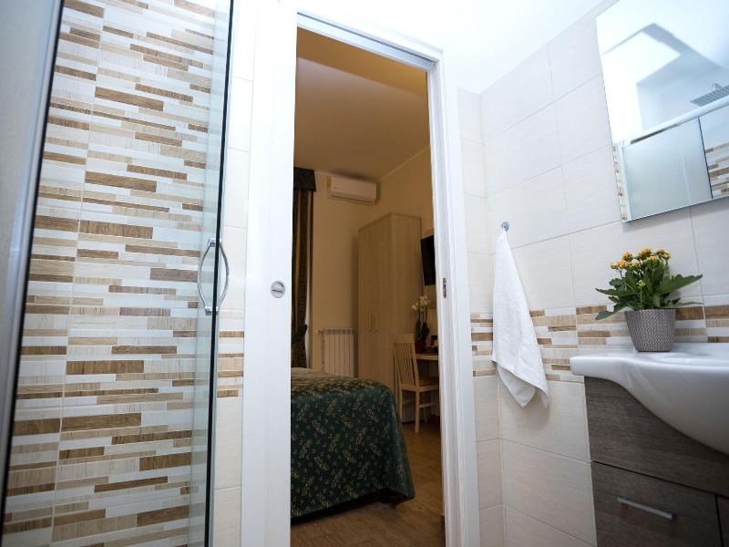 Dreaming In Rome - Vittorio Veneto Guesthouse image