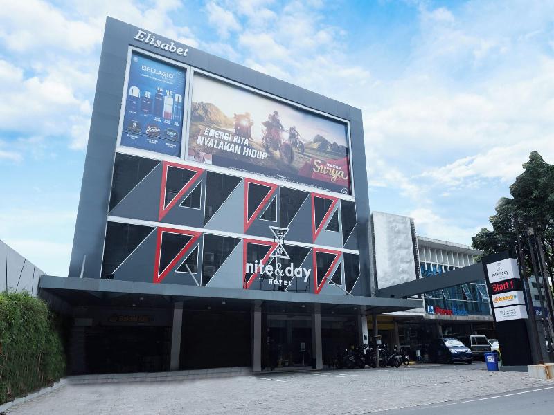 Nite & Day Hotel at Semarang - Candi