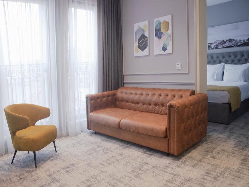 H41 Luxury Suites image
