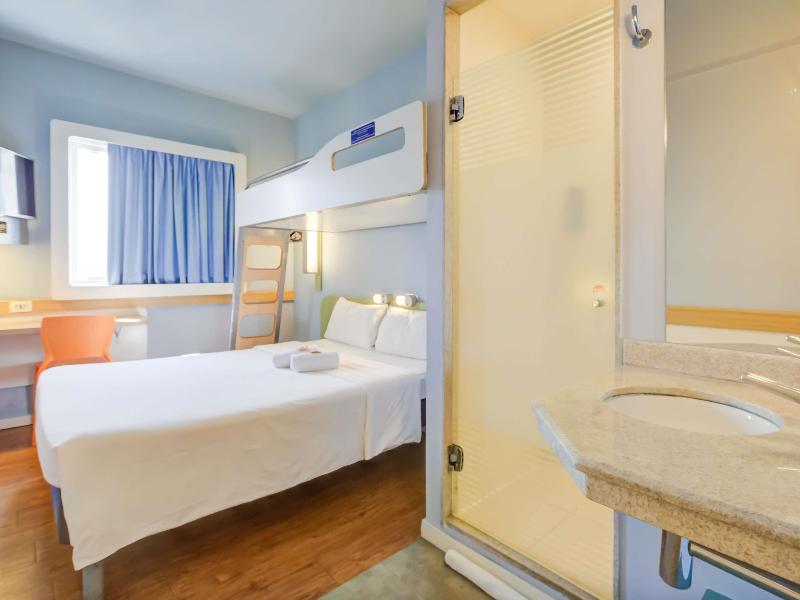ibis budget Rio de Janeiro Nova America image