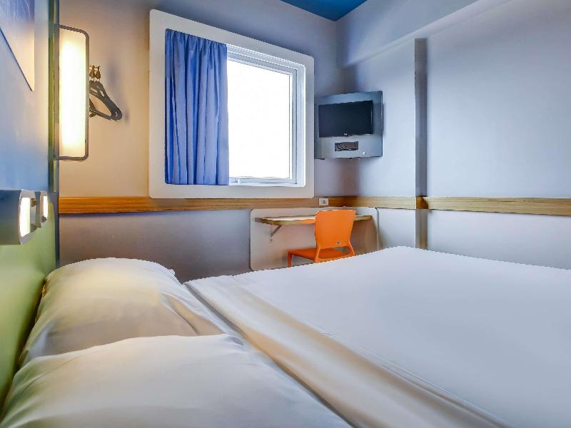 ibis budget Rio de Janeiro Nova America image