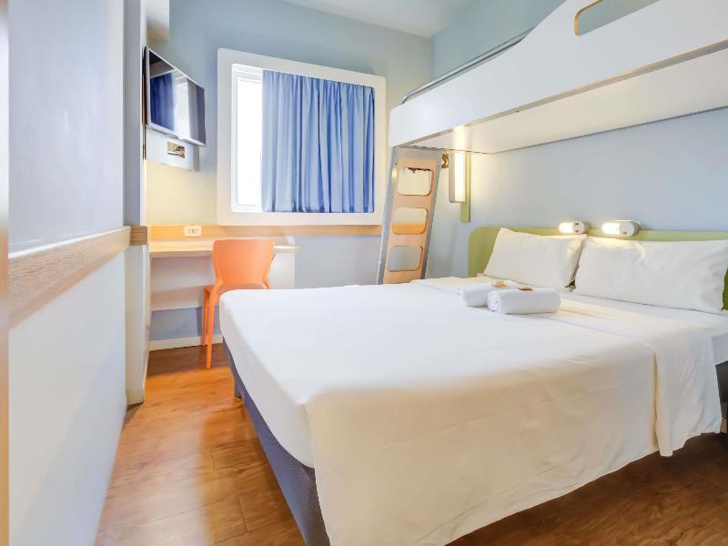 ibis budget Rio de Janeiro Nova America image