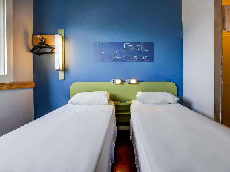 ibis budget Rio de Janeiro Nova America image