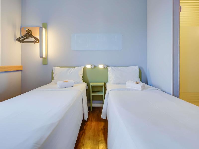 ibis budget Rio de Janeiro Nova America image