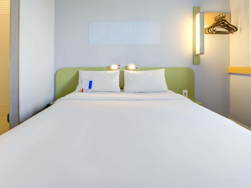 ibis budget Rio de Janeiro Nova America image