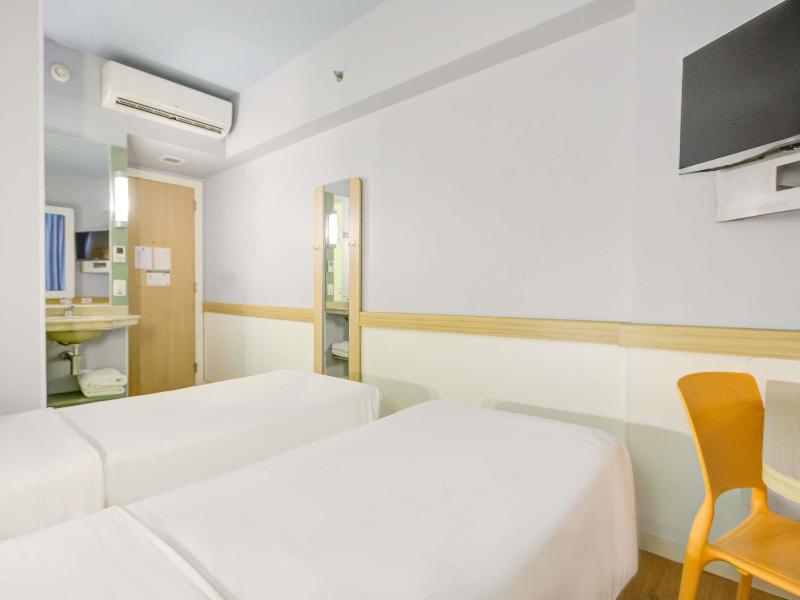 ibis budget Rio de Janeiro Nova America image