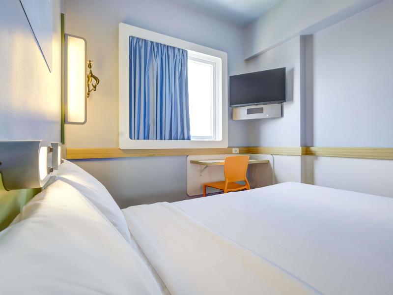 ibis budget Rio de Janeiro Nova America image