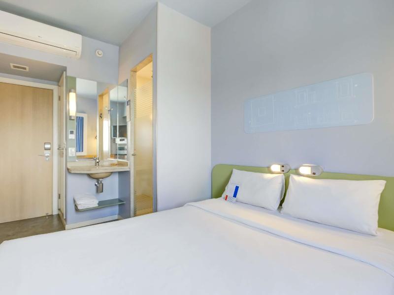 ibis budget Rio de Janeiro Nova America image