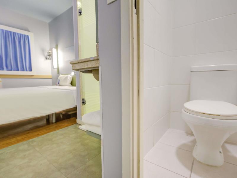 ibis budget Rio de Janeiro Nova America image