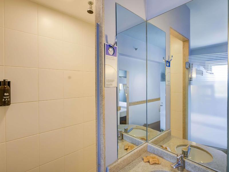 ibis budget Rio de Janeiro Nova America image