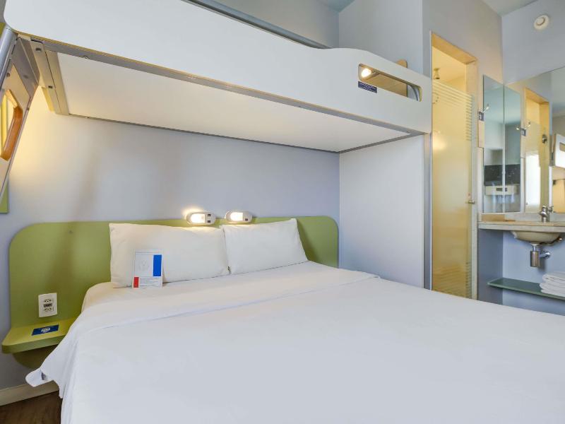 ibis budget Rio de Janeiro Nova America image
