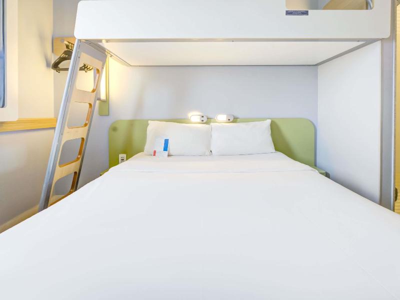 ibis budget Rio de Janeiro Nova America image