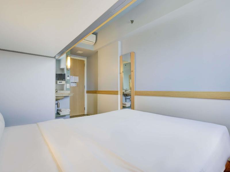 ibis budget Rio de Janeiro Nova America image