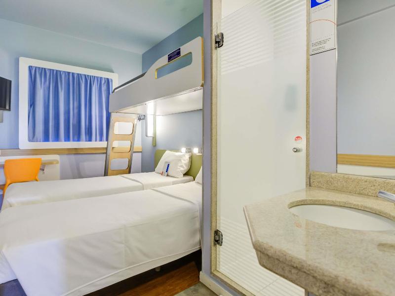 ibis budget Rio de Janeiro Nova America image