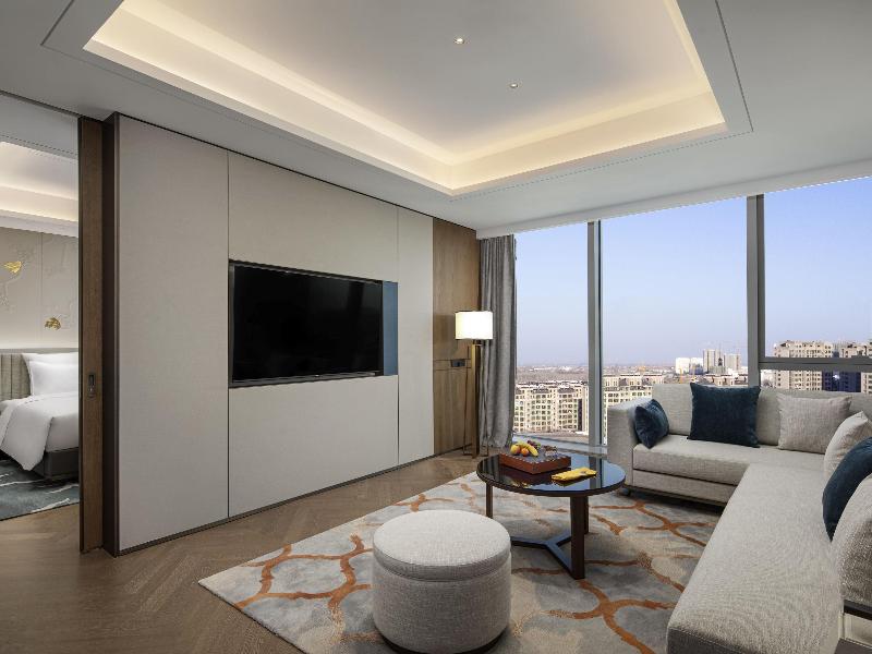 Pullman Huai'an Falcon image