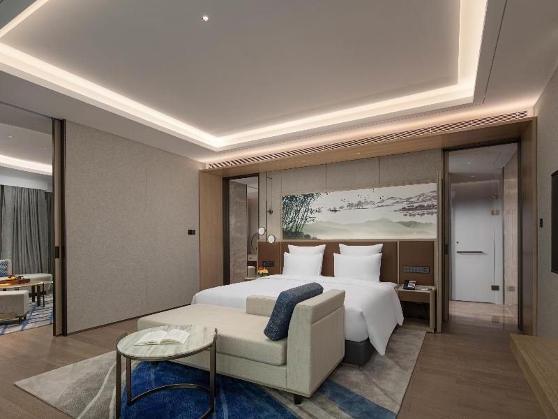 Pullman Huai'an Falcon image