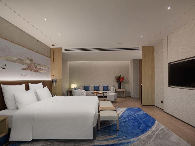Pullman Huai'an Falcon image