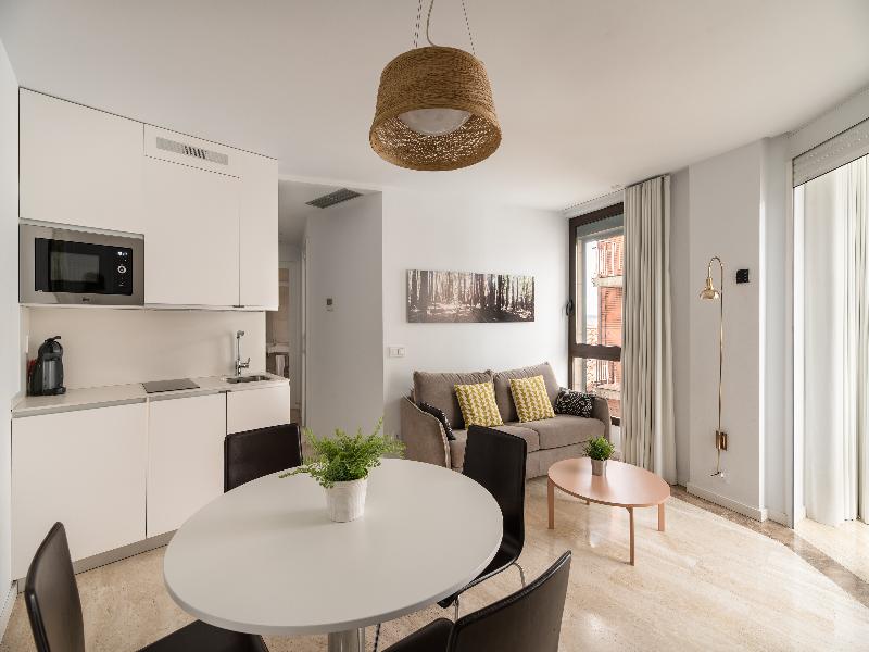 Apartamentos Suites The Way image