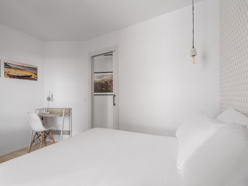 Apartamentos Suites The Way image