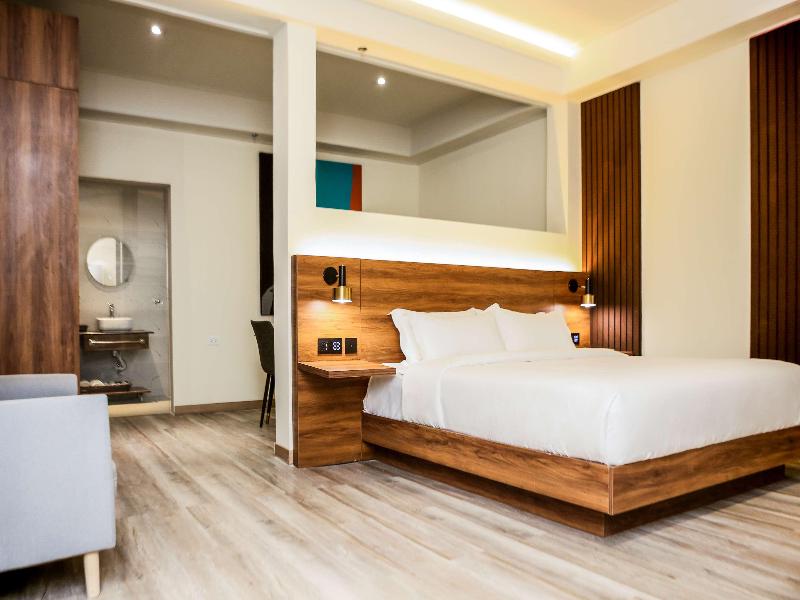 Surestay Studio By Bw Clarkview Angeles City image