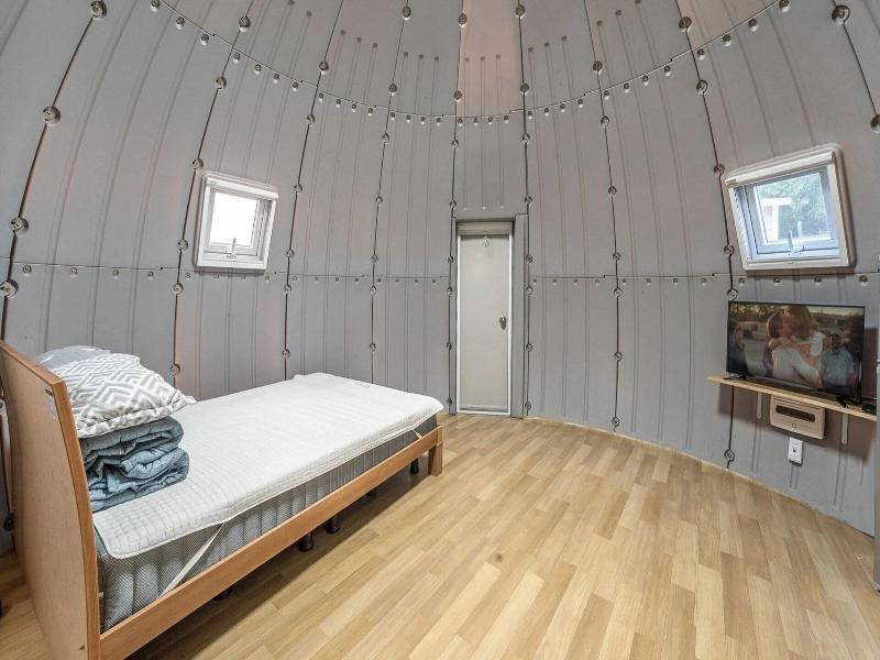 Goseong Jjun Camping Pension