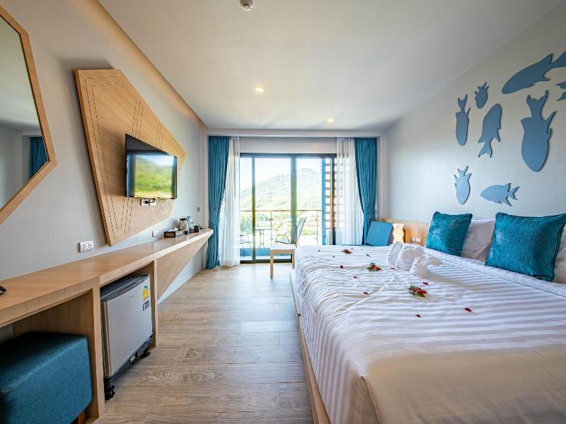 Golden Paradise Hotel image