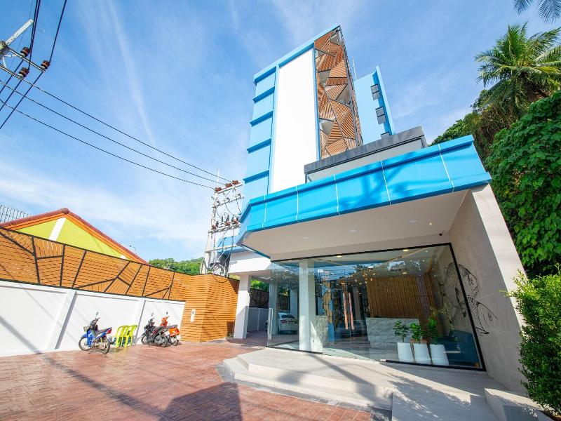Golden Paradise Hotel image