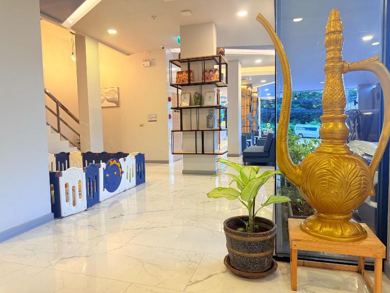 Golden Paradise Hotel image