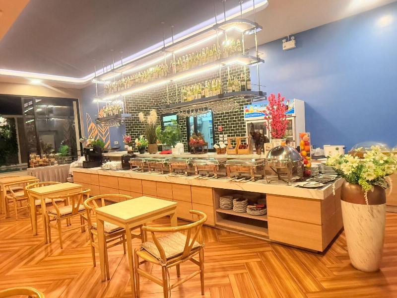 Golden Paradise Hotel image