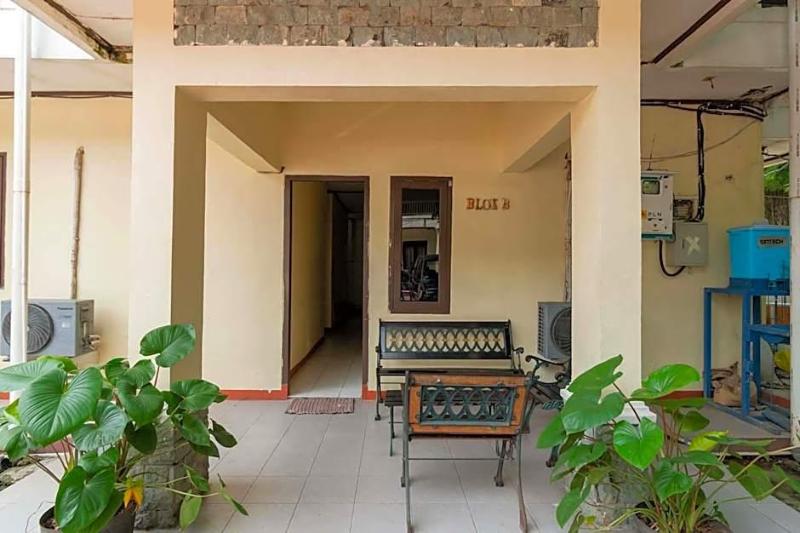 Reddoorz Near Pondok Indah Water Park image