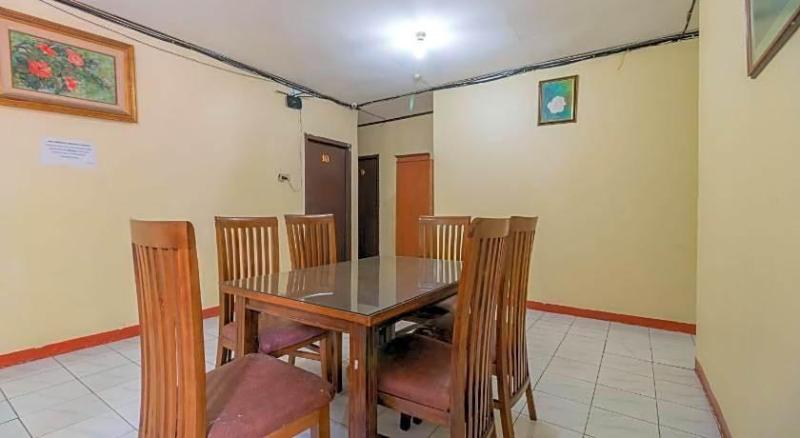 Reddoorz Near Pondok Indah Water Park image