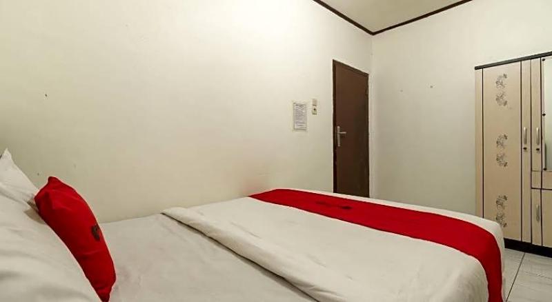 Reddoorz Near Pondok Indah Water Park image