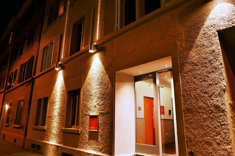 Easyhotel Zurich City Centre image
