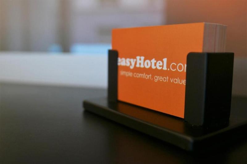 Easyhotel Zurich City Centre image